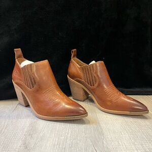 FRYE Faye Shootie Cognac Leather Western Southern Embroidered Cowboy Heel Bootie